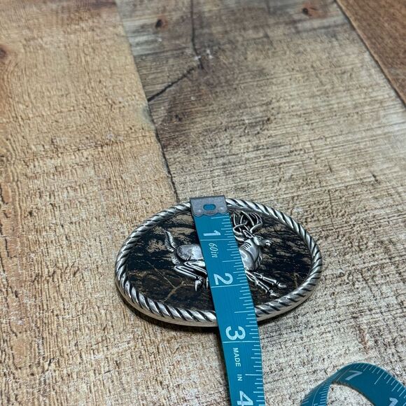 Running Jumping Deer in Nature Vintage Nocona Belt Buckle W/  camouflage backing - Picture 3 of 10